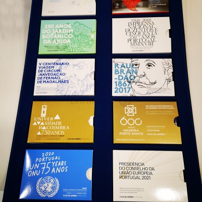 Tabuleiro Expositor Grande Azul (Só Tabuleiro)